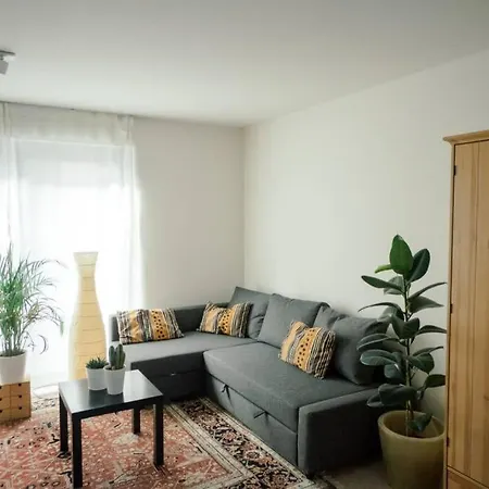 Modern Cozy Apartment, Nearby The Station 아파트 *